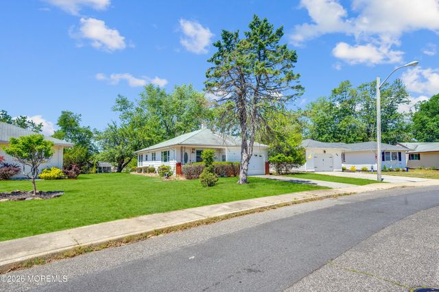 70 Grenada Street, Toms River, NJ 08757