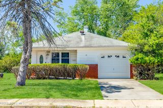 70 Grenada Street, Toms River, NJ 08757