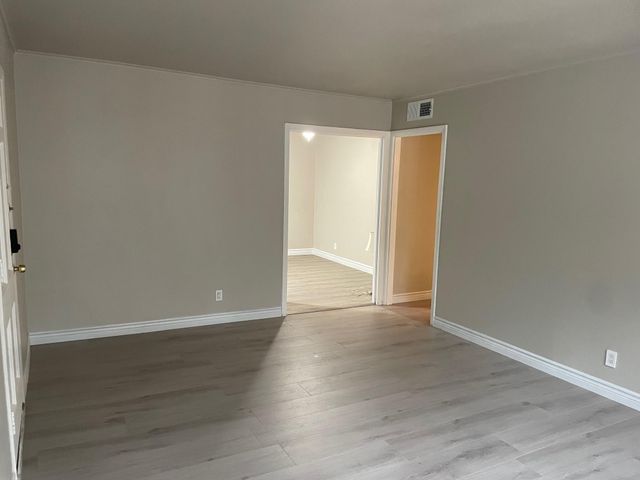 4040 San Felipe Street 202, Houston, TX 77027