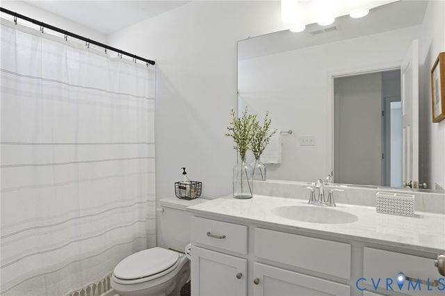 18224 Jones Run Trl, Moseley, VA 23120