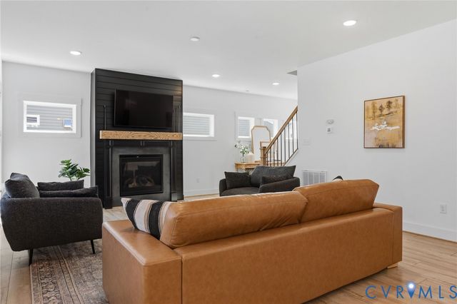 18224 Jones Run Trl, Moseley, VA 23120