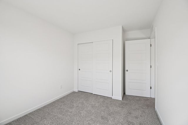 907 Briar Glen Court, Hampshire, IL 60140