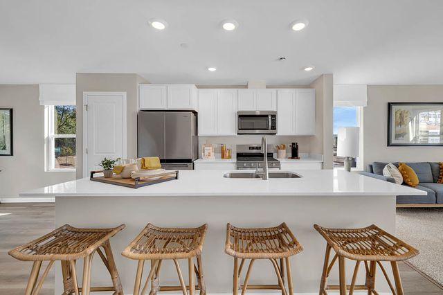 907 Briar Glen Court, Hampshire, IL 60140