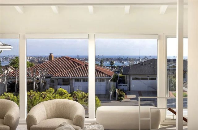 502 Kings Rd, Newport Beach, CA 92663