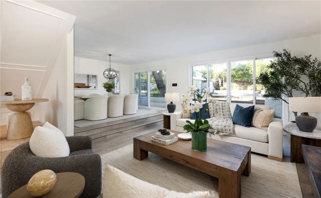 502 Kings Rd, Newport Beach, CA 92663