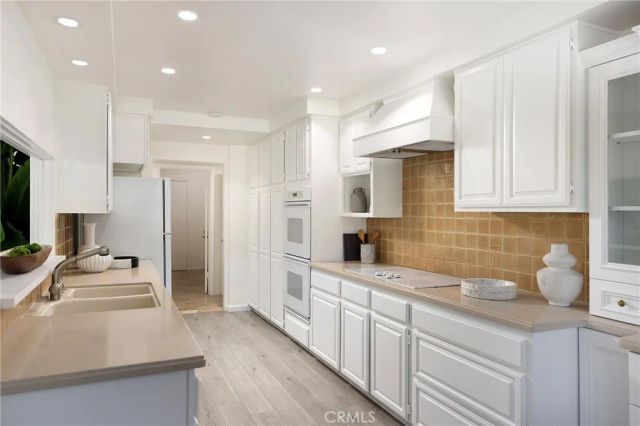 502 Kings Rd, Newport Beach, CA 92663