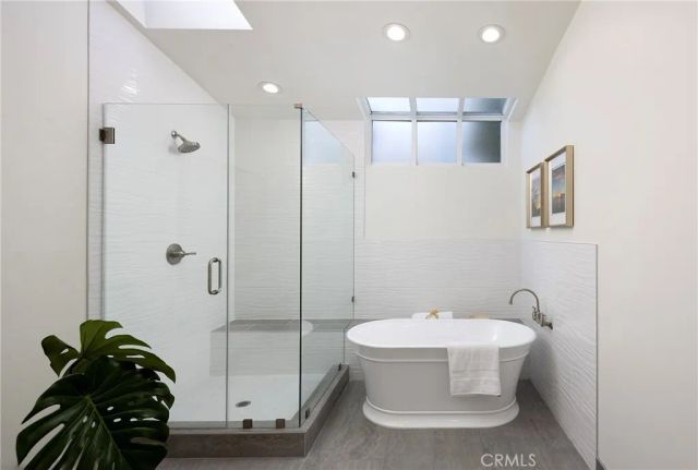 502 Kings Rd, Newport Beach, CA 92663