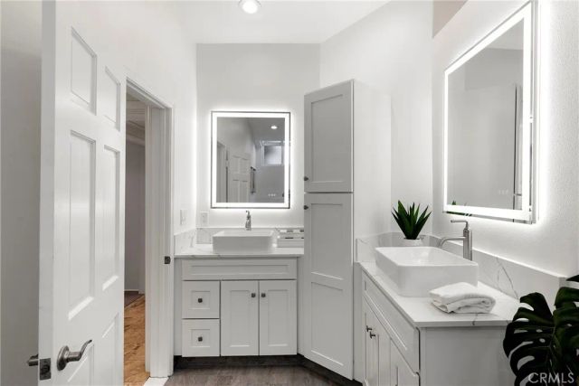 502 Kings Rd, Newport Beach, CA 92663