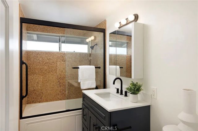 502 Kings Rd, Newport Beach, CA 92663