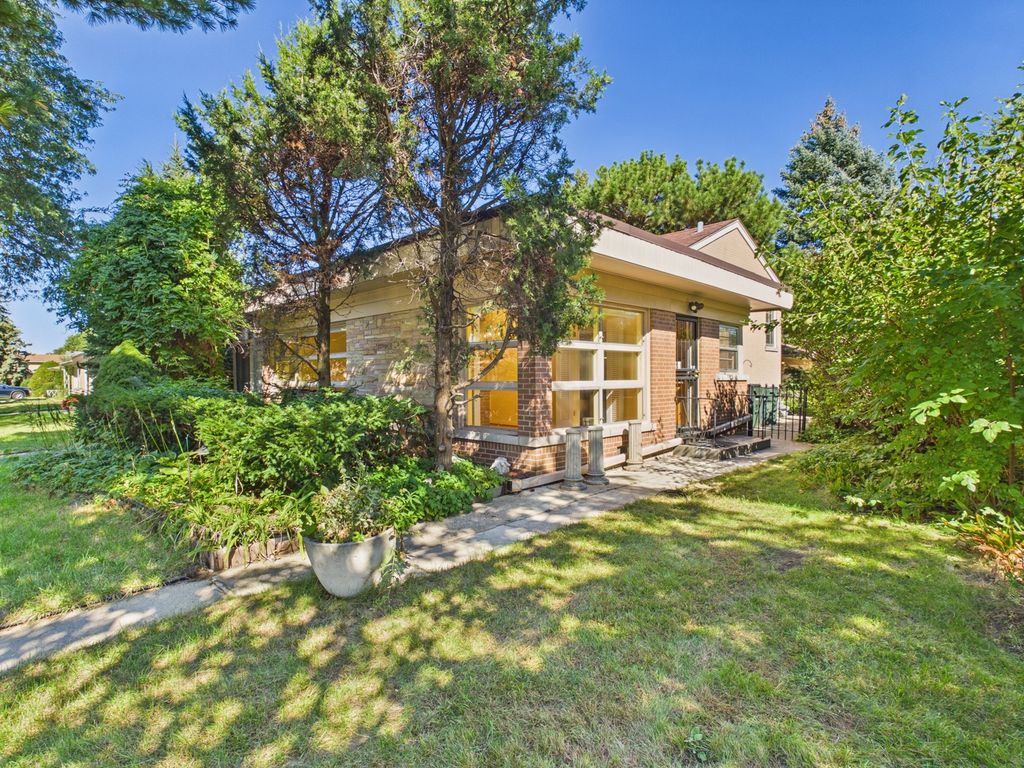 7307 N Karlov Avenue, Lincolnwood, IL 60712 — exterior