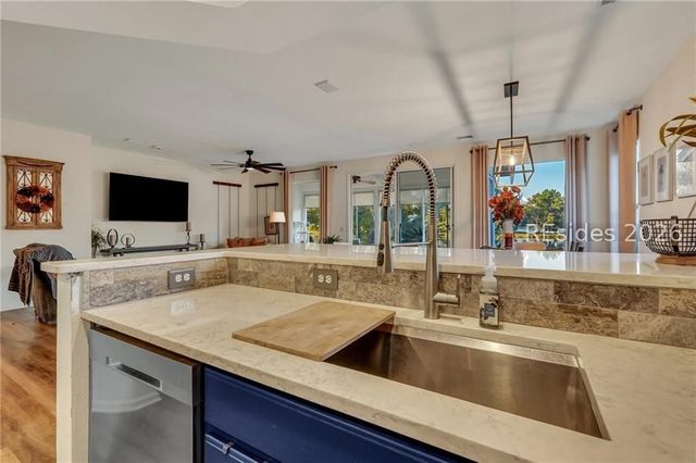 10 Hampton Cir, Bluffton, SC 29909