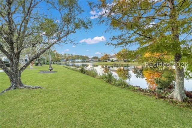 10 Hampton Cir, Bluffton, SC 29909
