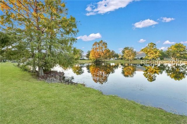 10 Hampton Cir, Bluffton, SC 29909