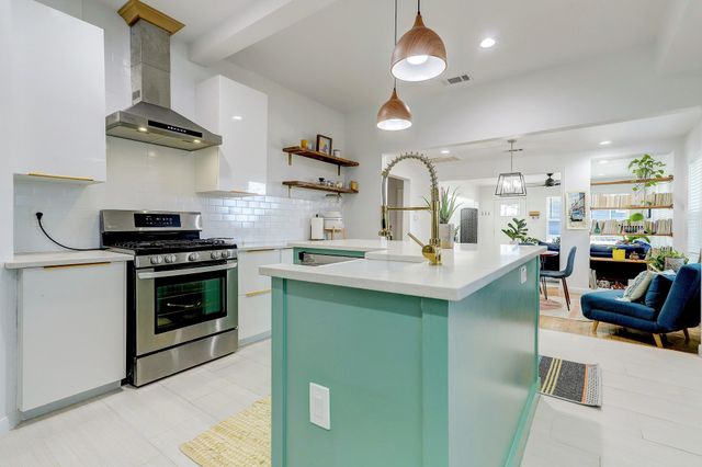 4801 Avenue H, Houston, TX 77011