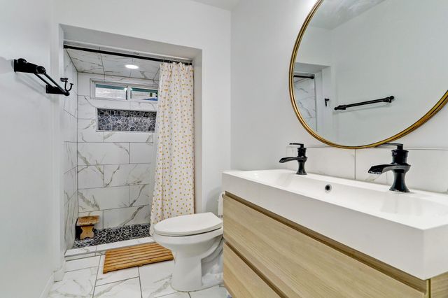 4801 Avenue H, Houston, TX 77011
