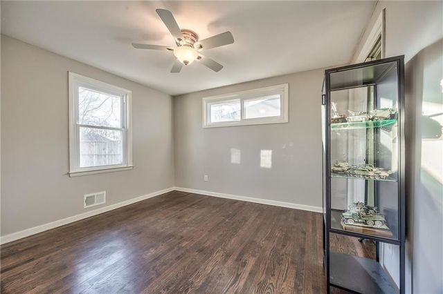 5429 Riggs Street, Mission, KS 66202