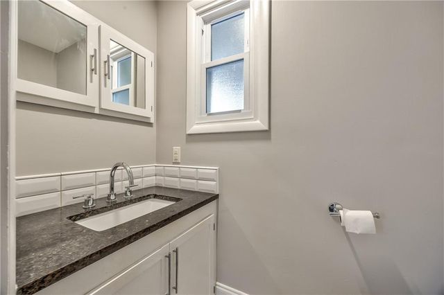 5429 Riggs Street, Mission, KS 66202