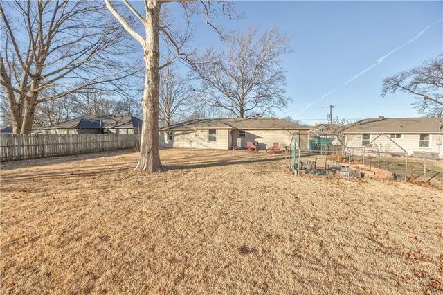 5429 Riggs Street, Mission, KS 66202