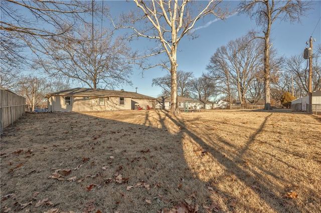 5429 Riggs Street, Mission, KS 66202