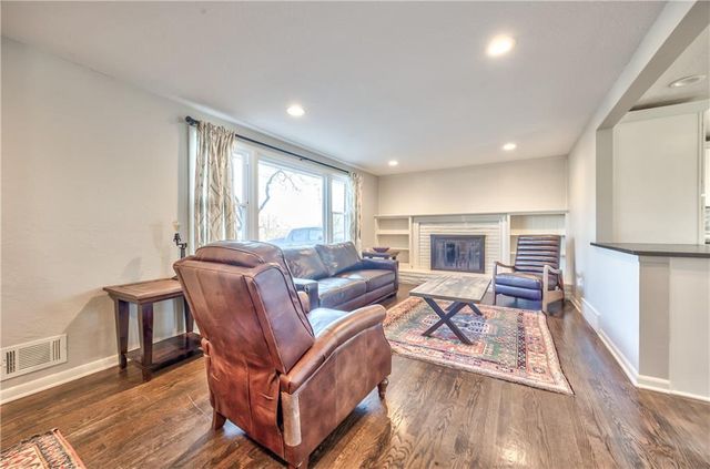 5429 Riggs Street, Mission, KS 66202