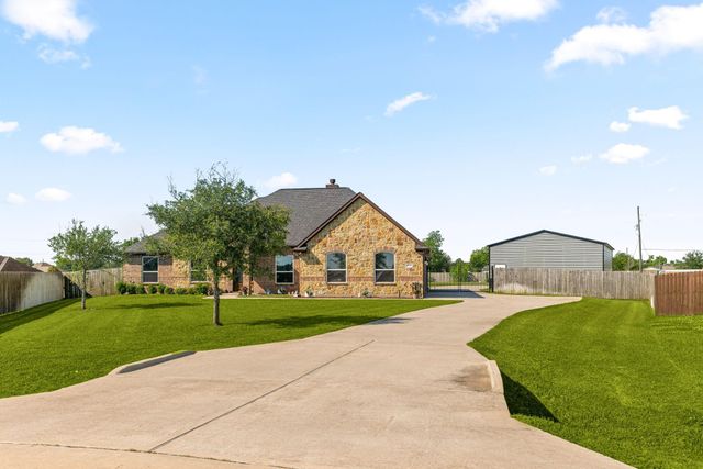 10334 Clydesdale Drive, Needville, TX 77461