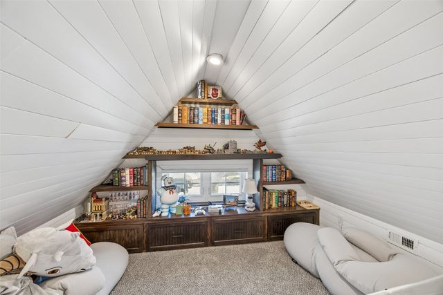 1011 N Clinton Avenue, Dallas, TX 75208