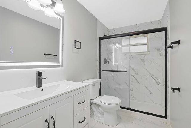 1835 W Weathersfield Way, Schaumburg, IL 60193