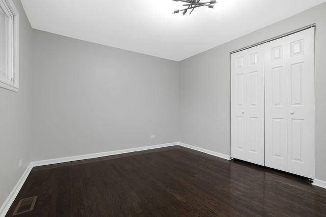 1835 W Weathersfield Way, Schaumburg, IL 60193