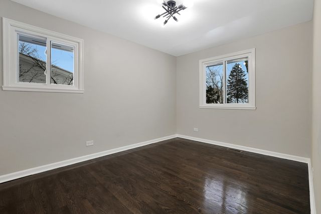 1835 W Weathersfield Way, Schaumburg, IL 60193