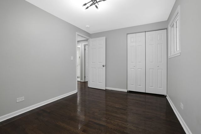 1835 W Weathersfield Way, Schaumburg, IL 60193