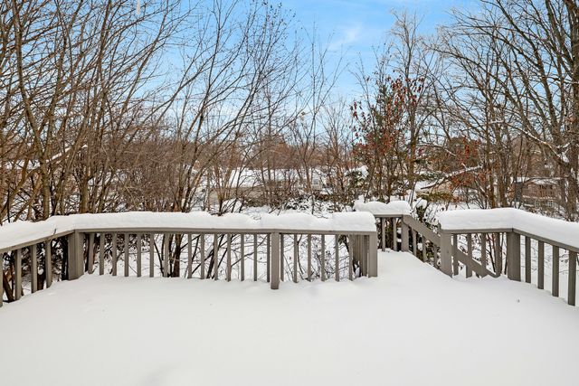 1835 W Weathersfield Way, Schaumburg, IL 60193