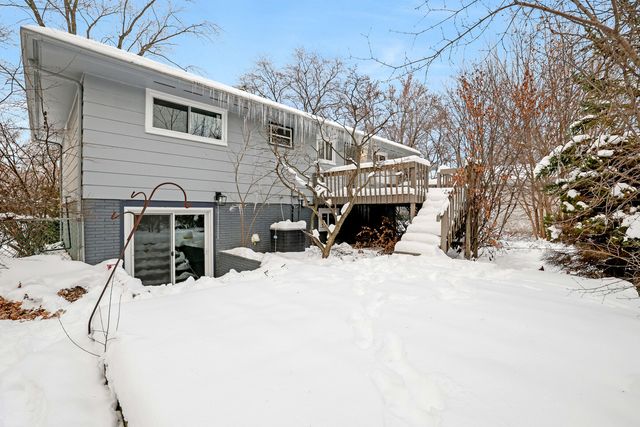 1835 W Weathersfield Way, Schaumburg, IL 60193