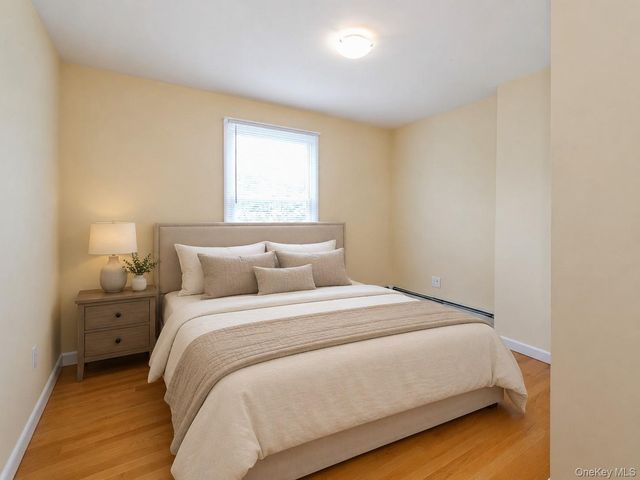 11 Deauville Parkway, Lindenhurst, NY 11757