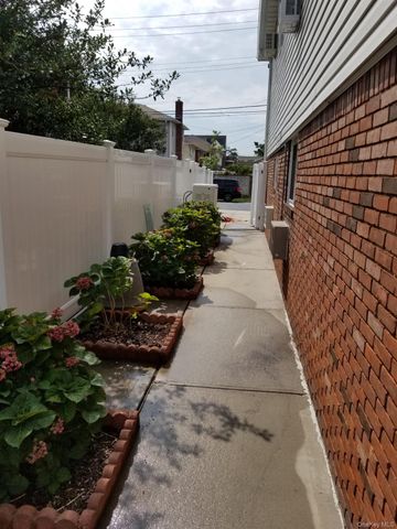 95-11 164th Avenue, Howard Beach, NY 11414