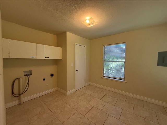 1135 Park Center Street, Benbrook, TX 76126