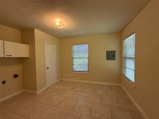 1135 Park Center Street, Benbrook, TX 76126