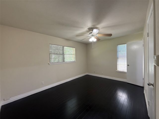 1135 Park Center Street, Benbrook, TX 76126