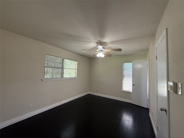 1135 Park Center Street, Benbrook, TX 76126