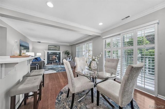 3553 Port Cove Drive 39, Waterford, MI 48328