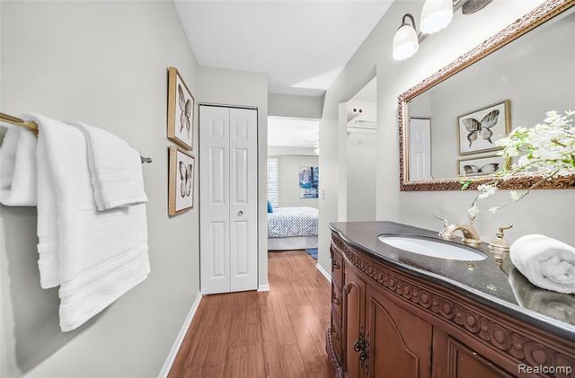 3553 Port Cove Drive 39, Waterford, MI 48328