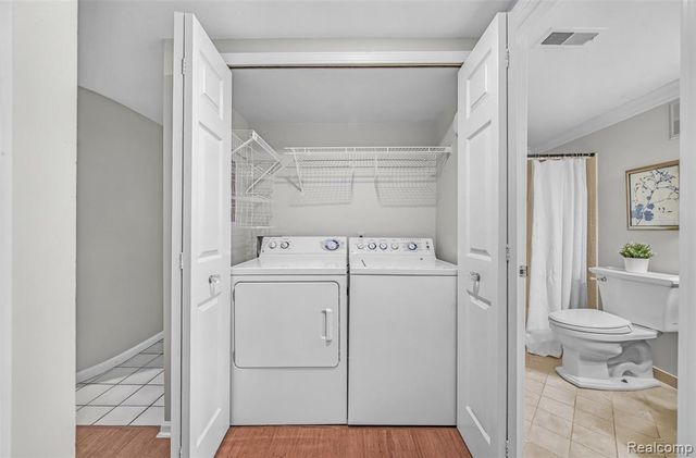 3553 Port Cove Drive 39, Waterford, MI 48328