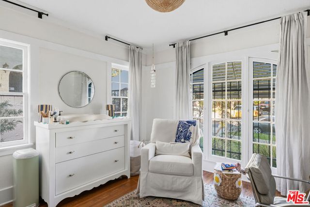 2009 N New Hampshire Avenue, Los Angeles, CA 90027