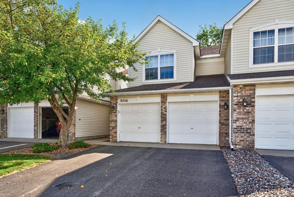 9236 Merrimac Lane N, Maple Grove, MN 55311 — photo 2