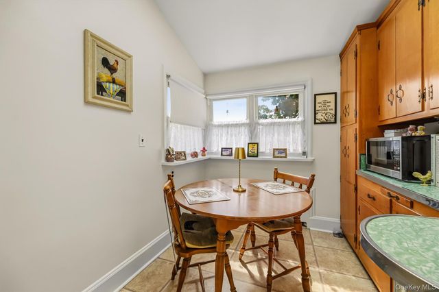 61 E Maple Avenue, Suffern, NY 10901