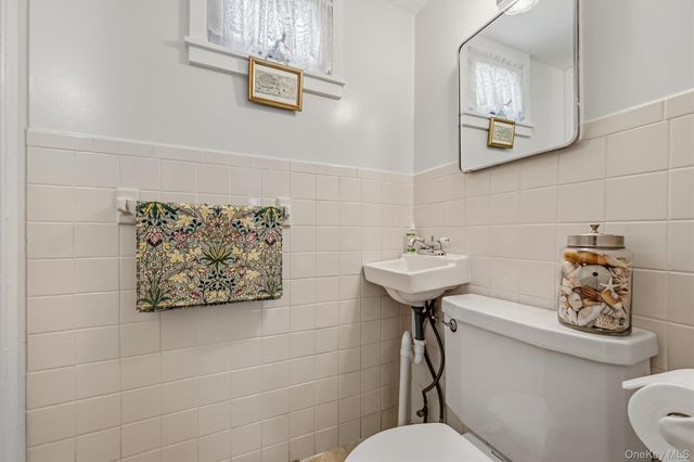 61 E Maple Avenue, Suffern, NY 10901