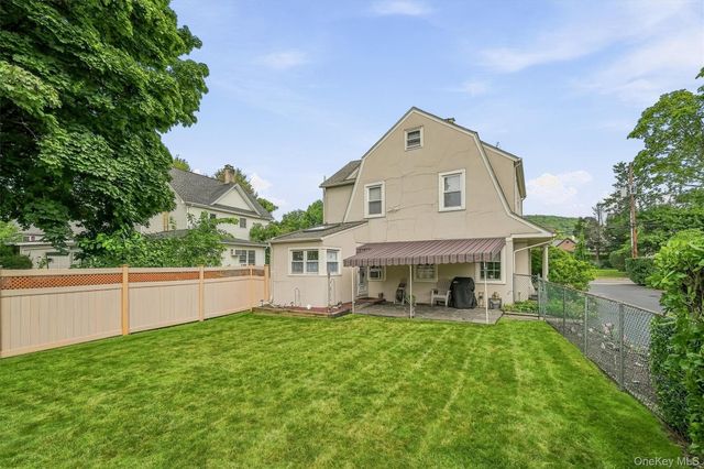 61 E Maple Avenue, Suffern, NY 10901
