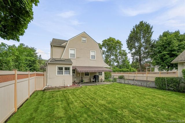 61 E Maple Avenue, Suffern, NY 10901