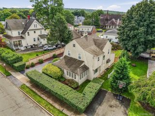 61 E Maple Avenue, Suffern, NY 10901