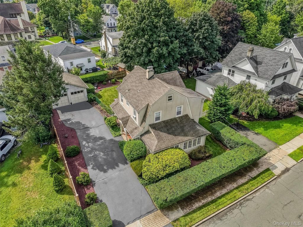 61 E Maple Avenue, Suffern, NY 10901 — photo 2