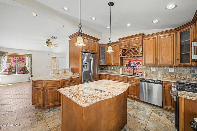 21650 N 38TH Avenue, Glendale, AZ 85308